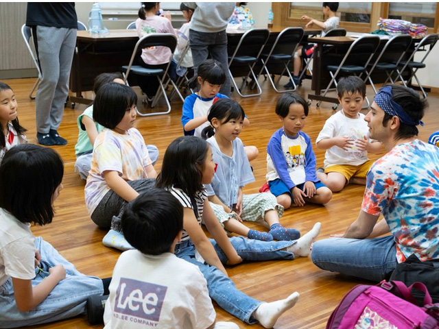 kids_carousel_0008_Layer 10