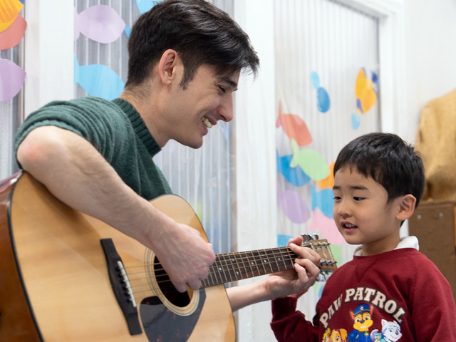 kids_carousel_0010_Layer 8