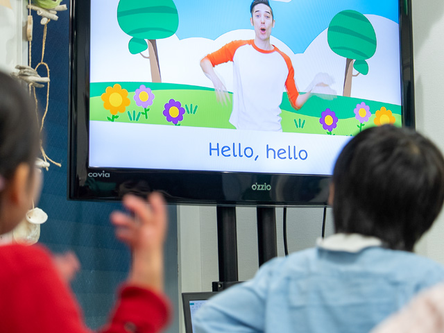 kids_carousel_0012_Layer 6